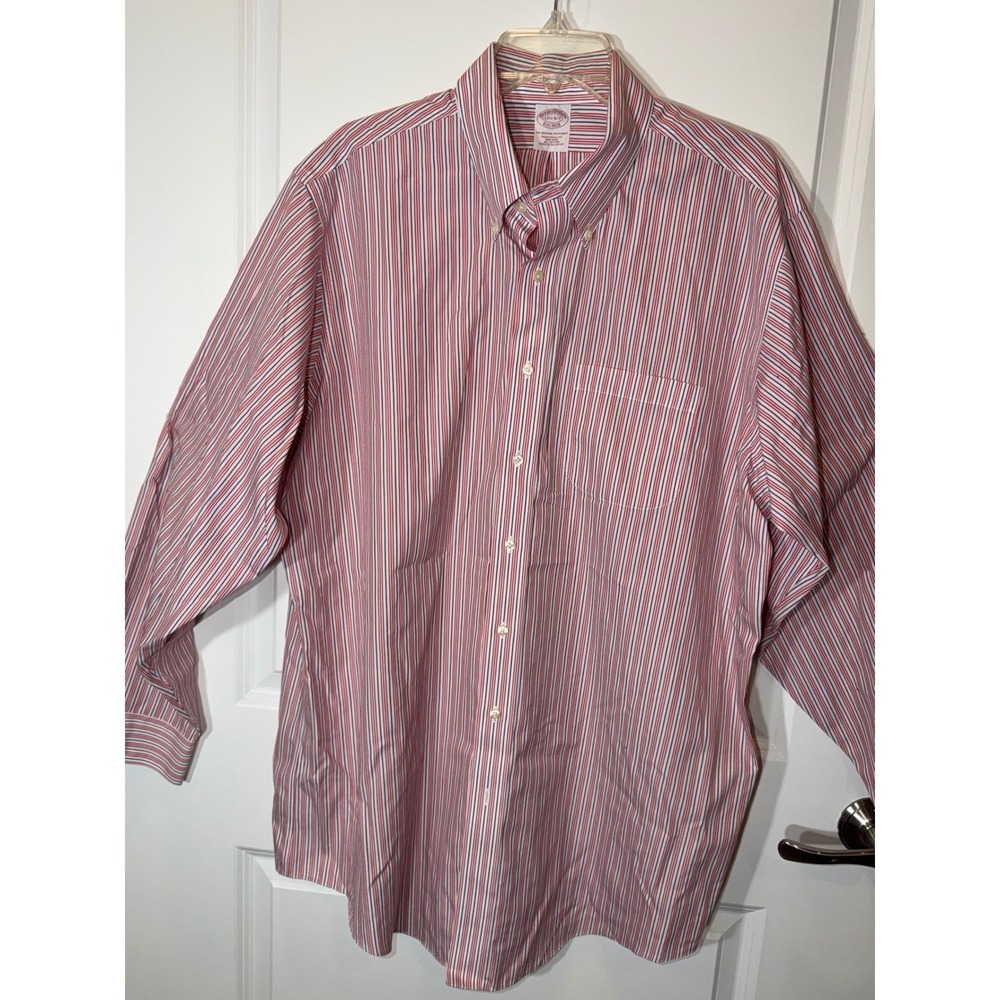 Brooks Brother's Traditional Fit Stripe Button Up Shirt Mens 17 1/2 lightweigh